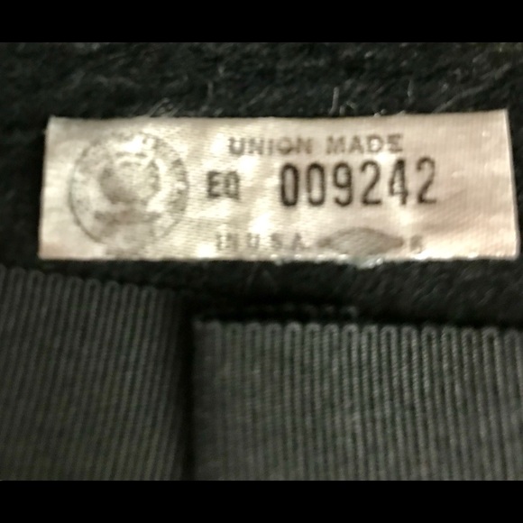 โค๏ธ This feather felt with velvet ribbon hat ๐ฉ - Picture 7 of 7